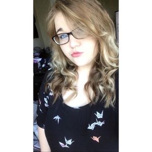 Meet your Posher, Emily